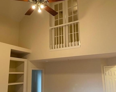 20445 Chesapeake Square - Photo Thumbnail 5