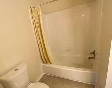 20445 Chesapeake Square - Photo Thumbnail 17