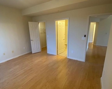 20445 Chesapeake Square - Photo Thumbnail 15