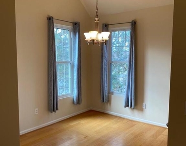 20445 Chesapeake Square - Photo Thumbnail 9
