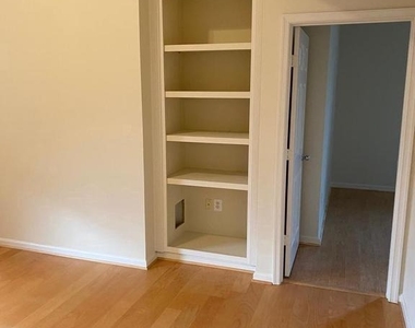 20445 Chesapeake Square - Photo Thumbnail 7
