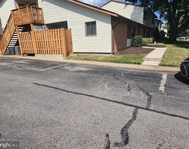 8423 Jinetes Court - Photo Thumbnail 25