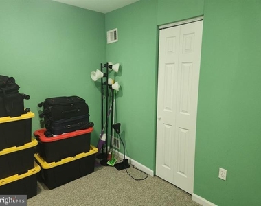 8423 Jinetes Court - Photo Thumbnail 12