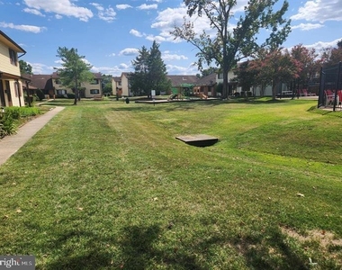 8423 Jinetes Court - Photo Thumbnail 26