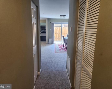 8423 Jinetes Court - Photo Thumbnail 8