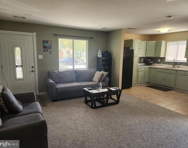 8423 Jinetes Court - Photo Thumbnail 1