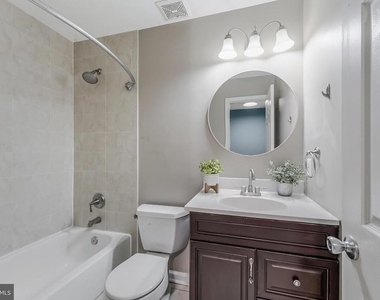 13915 Gunners Place - Photo Thumbnail 28