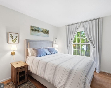 4528 Shoal Creek Court - Photo Thumbnail 9