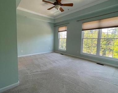 7068 Falls Reach Drive - Photo Thumbnail 7