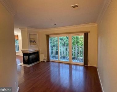 7068 Falls Reach Drive - Photo Thumbnail 1