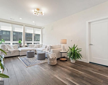 1761 Old Meadow Road - Photo Thumbnail 12