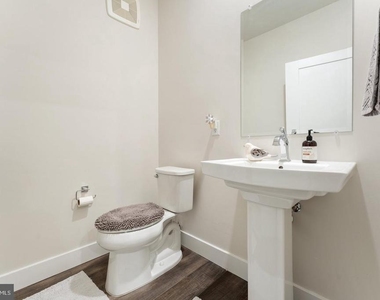 1761 Old Meadow Road - Photo Thumbnail 9