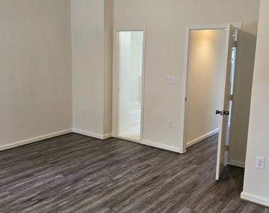 14610 Indian Summer Court - Photo Thumbnail 18