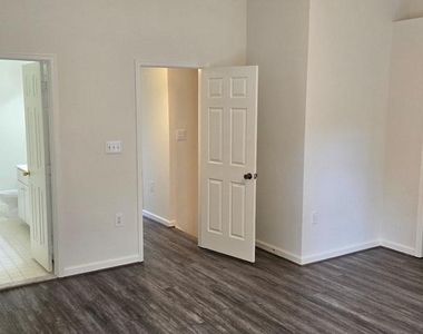 14610 Indian Summer Court - Photo Thumbnail 17