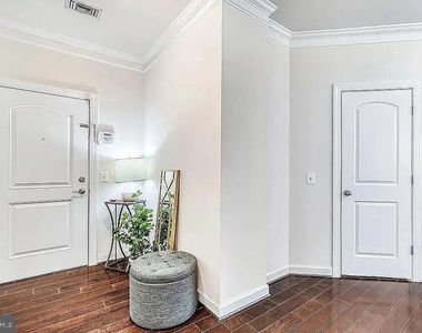 13723 Neil Armstrong Avenue - Photo Thumbnail 19