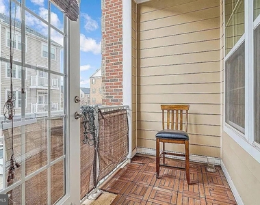 13723 Neil Armstrong Avenue - Photo Thumbnail 3