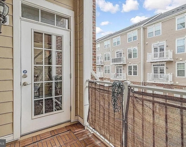 13723 Neil Armstrong Avenue - Photo Thumbnail 12