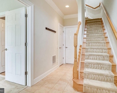 9548 Canonbury Square - Photo Thumbnail 5