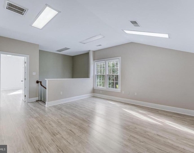 615 Nalls Farm Way - Photo Thumbnail 48
