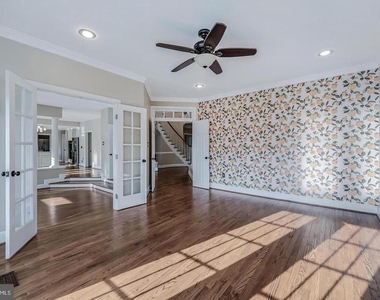 615 Nalls Farm Way - Photo Thumbnail 12
