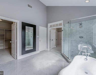 615 Nalls Farm Way - Photo Thumbnail 41