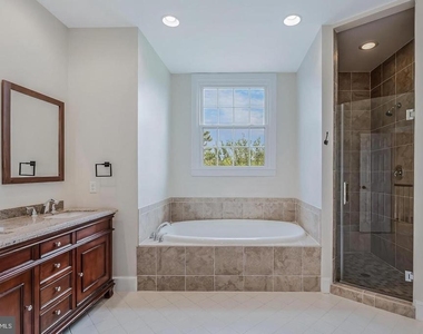 615 Nalls Farm Way - Photo Thumbnail 34