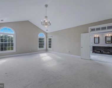 615 Nalls Farm Way - Photo Thumbnail 36