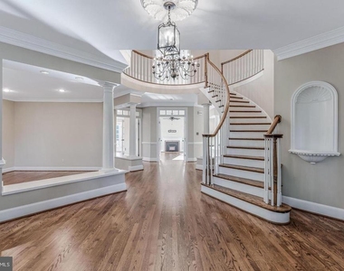 615 Nalls Farm Way - Photo Thumbnail 5