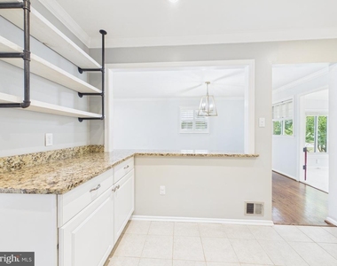 9201 Cherrytree Drive - Photo Thumbnail 12