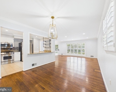 9201 Cherrytree Drive - Photo Thumbnail 15