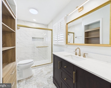 9201 Cherrytree Drive - Photo Thumbnail 20