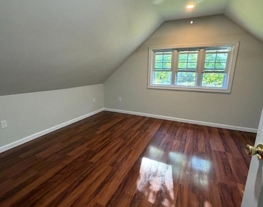 7124 Quincy Avenue - Photo Thumbnail 10