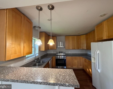 7124 Quincy Avenue - Photo Thumbnail 15
