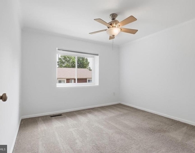 6822 Perry Penney Drive - Photo Thumbnail 20