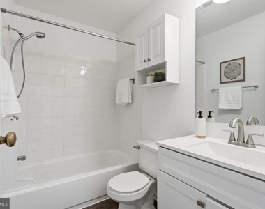 6822 Perry Penney Drive - Photo Thumbnail 22