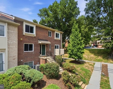 6822 Perry Penney Drive - Photo Thumbnail 3