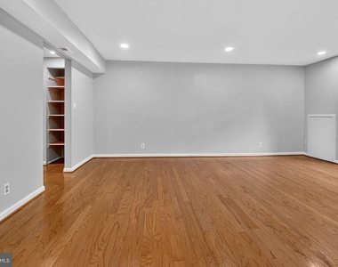 7621 Tremayne Place - Photo Thumbnail 7