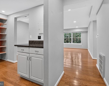 7621 Tremayne Place - Photo Thumbnail 10