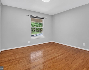 7621 Tremayne Place - Photo Thumbnail 13