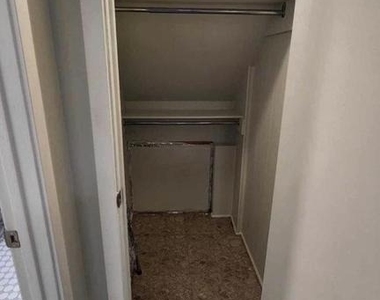 7255 Moss Lane - Photo Thumbnail 15