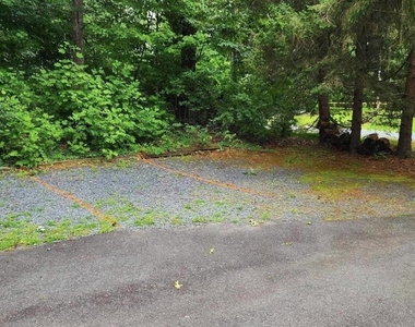 7255 Moss Lane - Photo Thumbnail 2