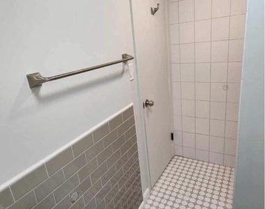 7255 Moss Lane - Photo Thumbnail 12
