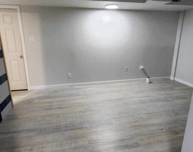 7255 Moss Lane - Photo Thumbnail 17