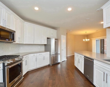 3989 Norton Place - Photo Thumbnail 17