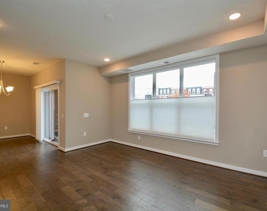 3989 Norton Place - Photo Thumbnail 8