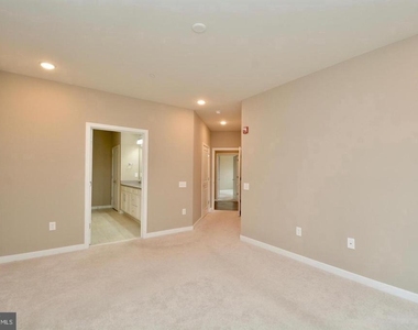 3989 Norton Place - Photo Thumbnail 24