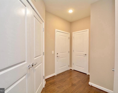 3989 Norton Place - Photo Thumbnail 6