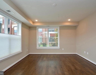 3989 Norton Place - Photo Thumbnail 9