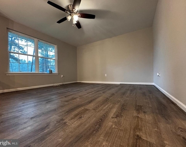 410 Woodlyn Drive - Photo Thumbnail 6