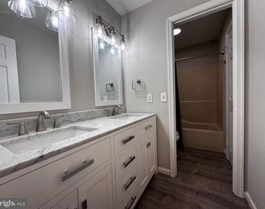 410 Woodlyn Drive - Photo Thumbnail 12